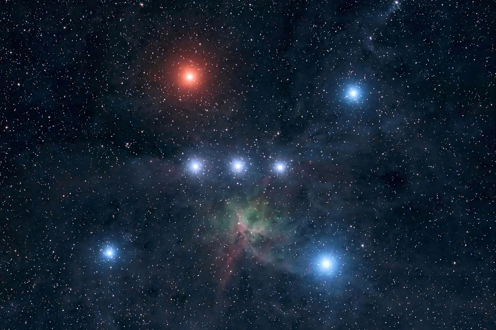 Las estrellas de la constelación de Orión brillando en el cielo nocturno