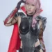 Cosplayer disfrazado de personaje de Final Fantasy