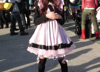 Cosplayer de Steins;Gate en el Comiket